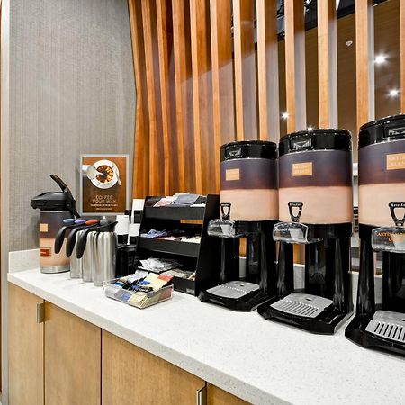 Springhill Suites By Marriott Cincinnati Блу Аш Екстериор снимка