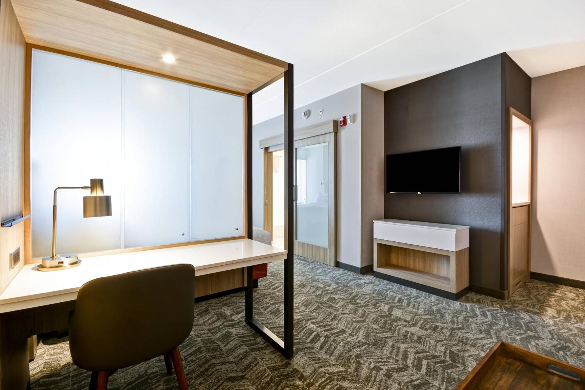 Springhill Suites By Marriott Cincinnati Блу Аш Екстериор снимка